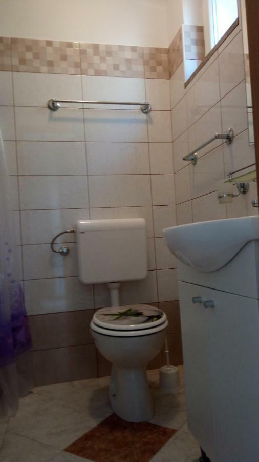 Apartmani Vitkovic II 茨雷斯 外观 照片